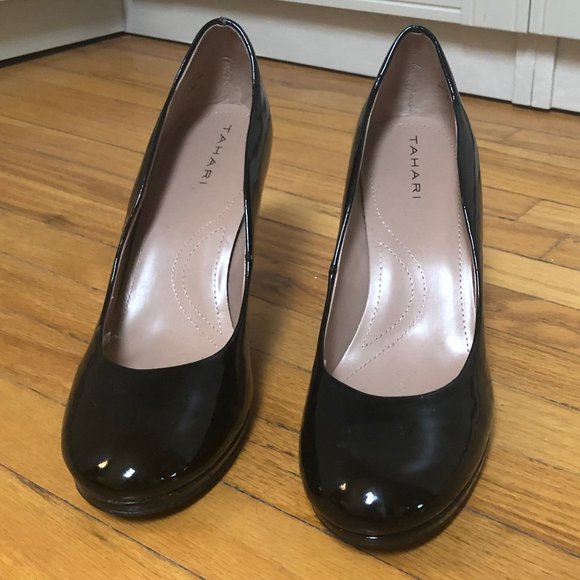 Brand new Tahari heels - Picture 2 of 6